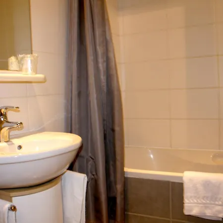 Hotel Le Caribou Alpe dʼHuez