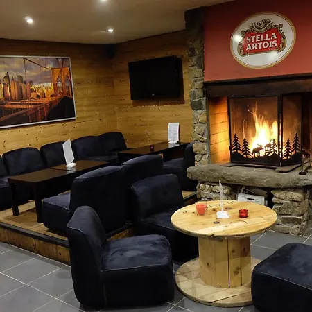 Le Caribou Hotel 2*